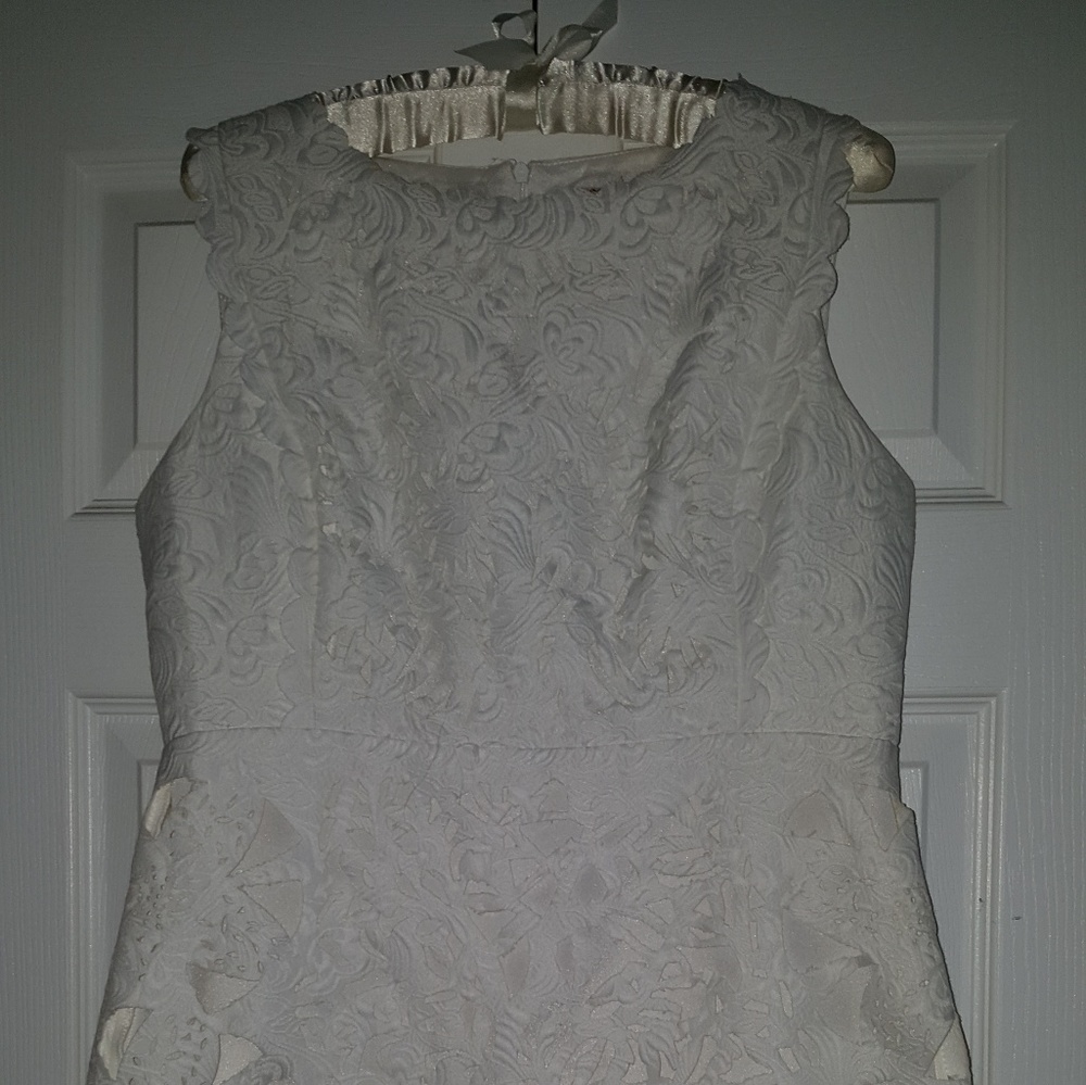 Size 7 white dress